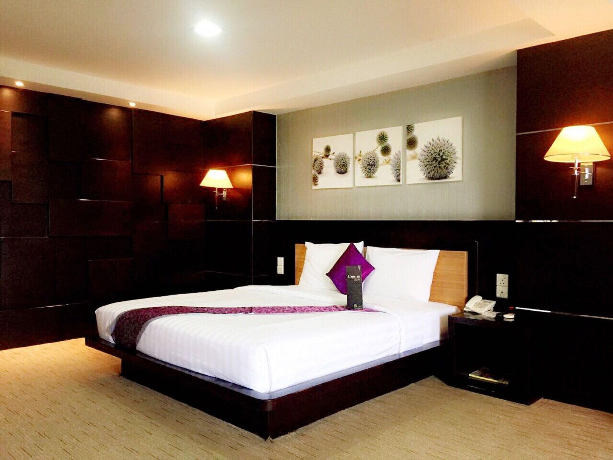89 Hotel Batam Kültér fotó