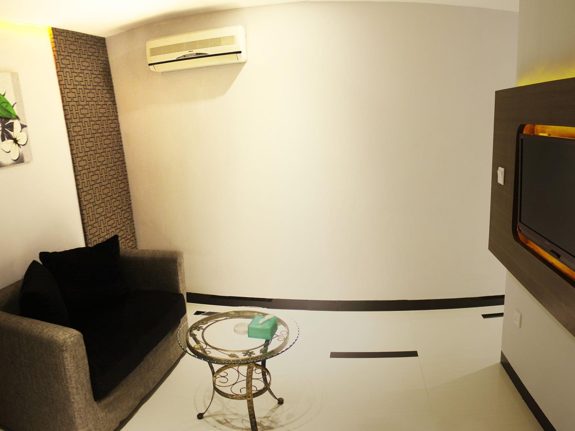 89 Hotel Batam Kültér fotó